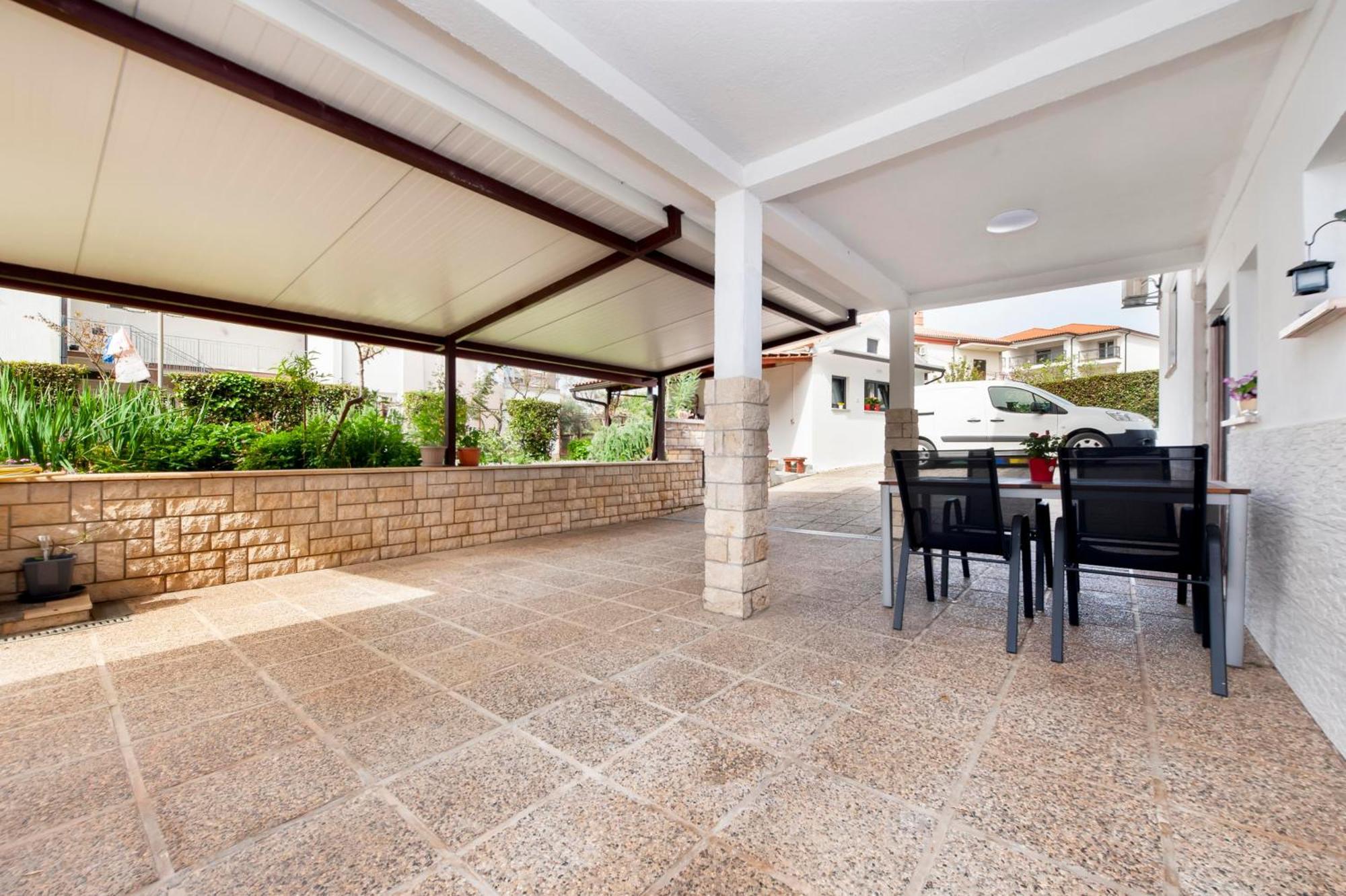 Apartments And Room Silvana Rovinj Exterior photo