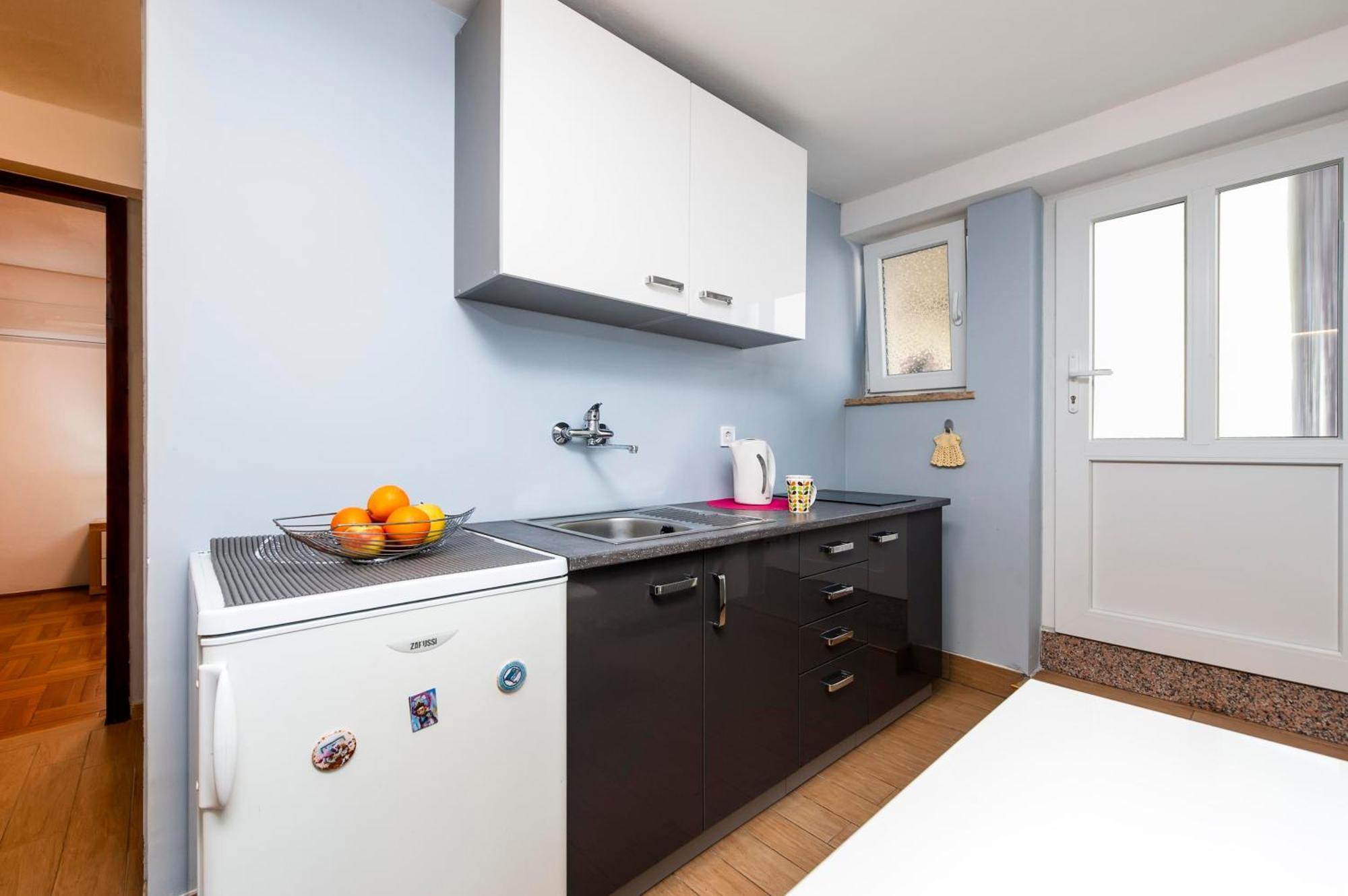 Apartments And Room Silvana Rovinj Exterior photo