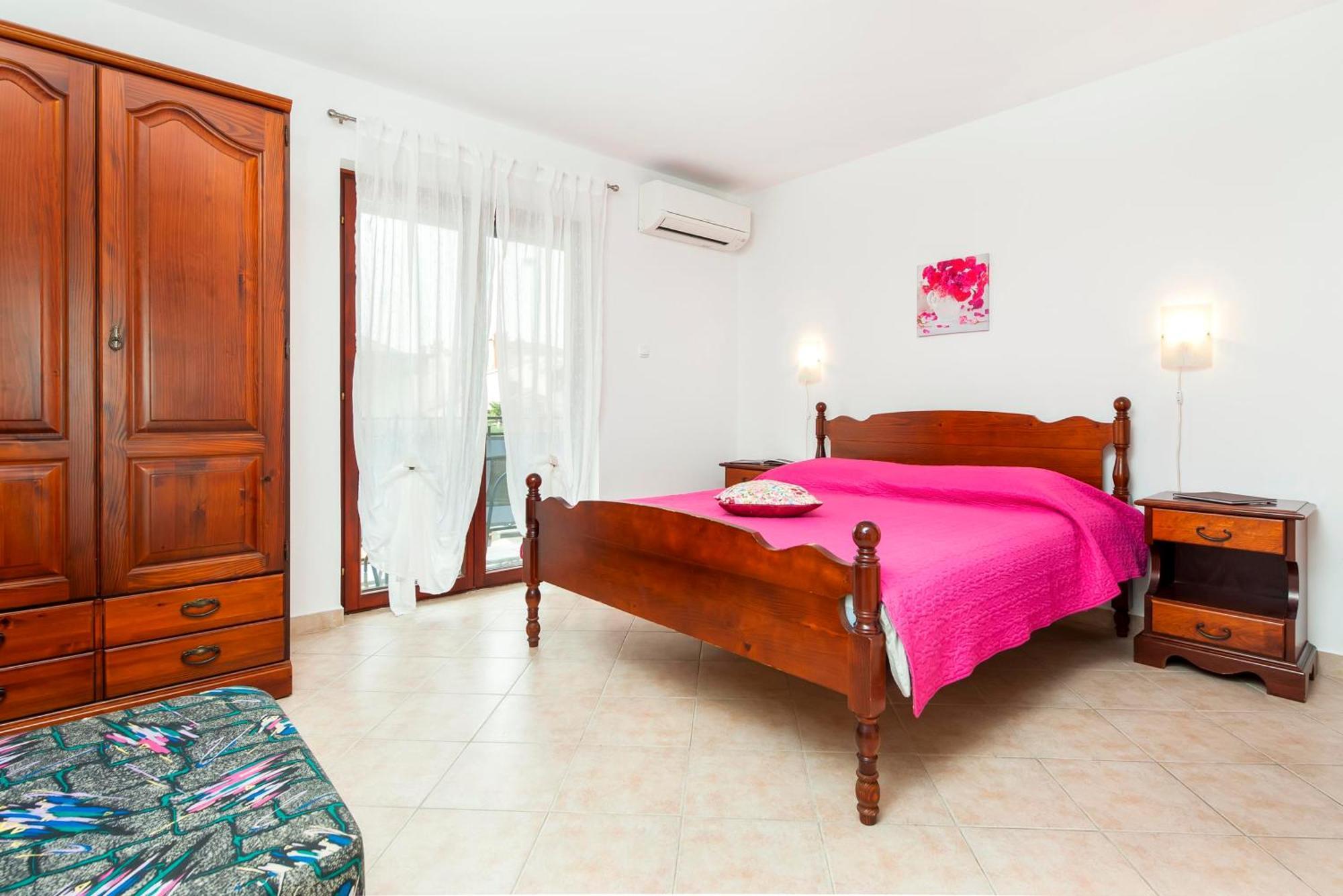 Apartments And Room Silvana Rovinj Exterior photo