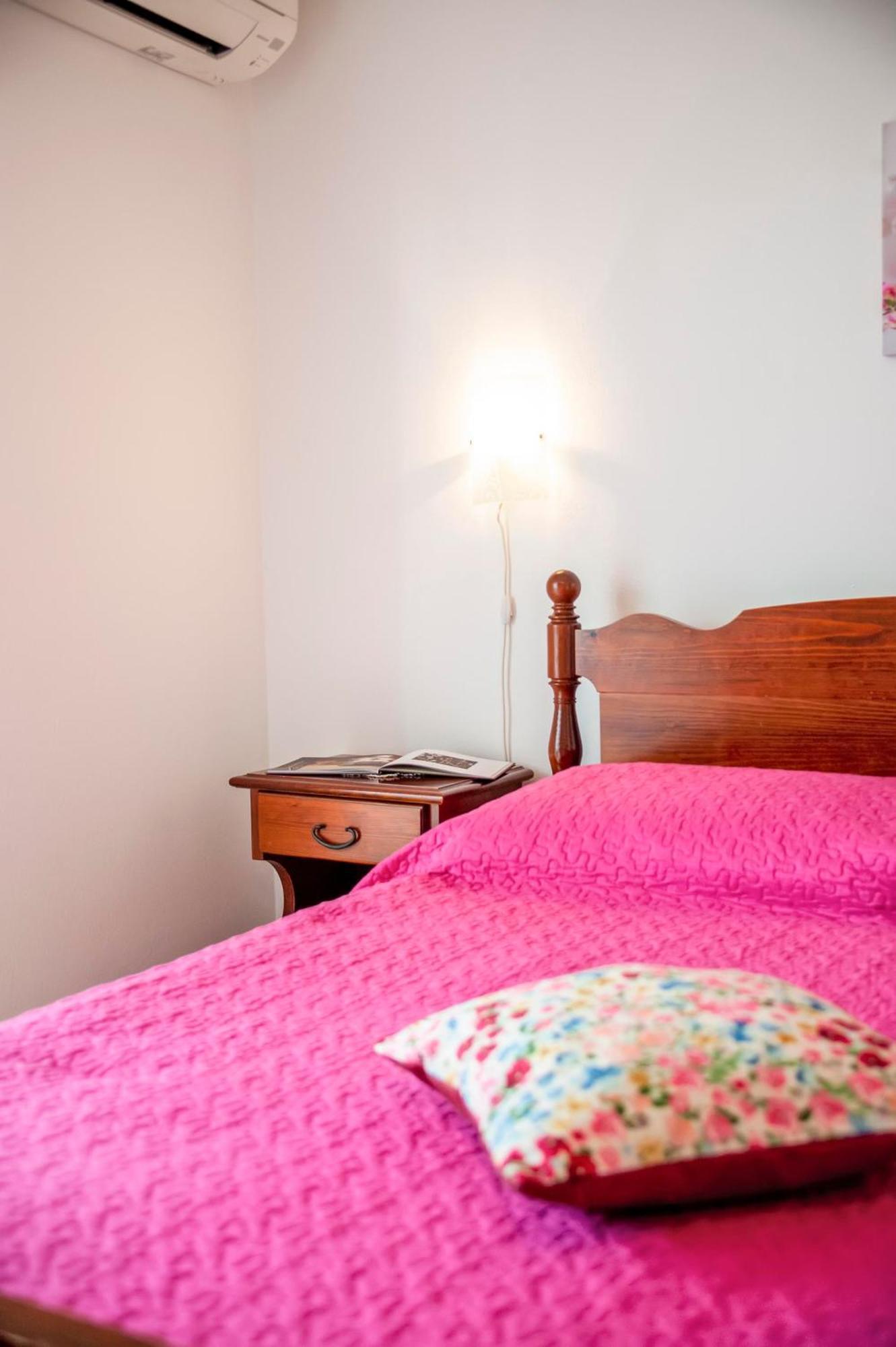 Apartments And Room Silvana Rovinj Room photo