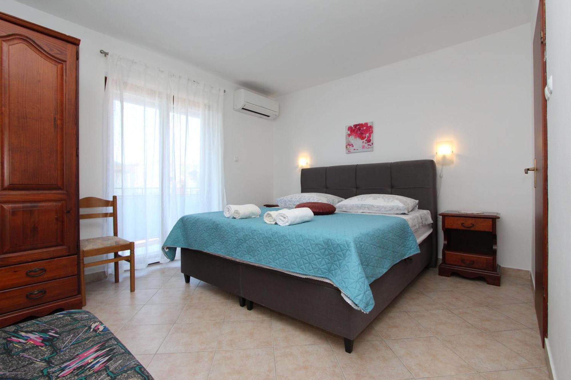 Apartments And Room Silvana Rovinj Exterior photo